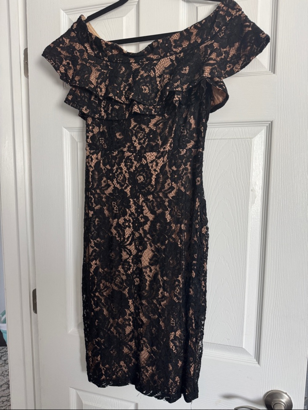Black off the shoulder lace dress sz M preowned
